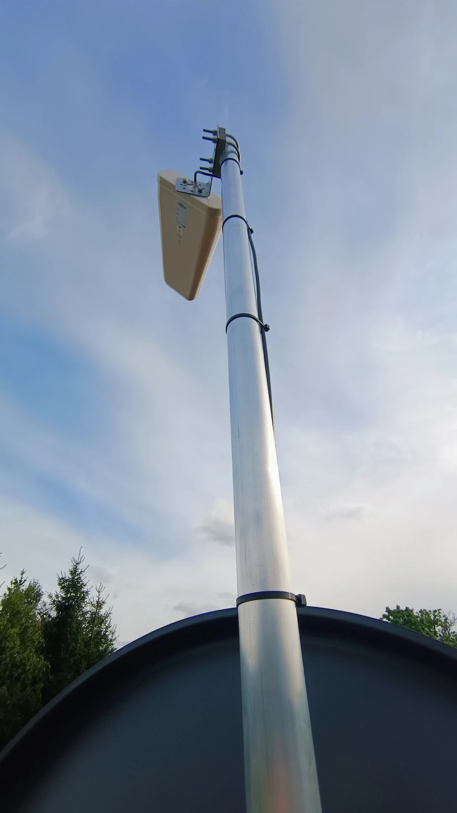 Montaż anteny GSM na maszcie